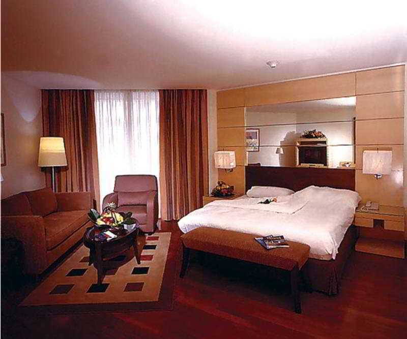 Four Points By Sheraton Le Verdun Бейрут Екстериор снимка