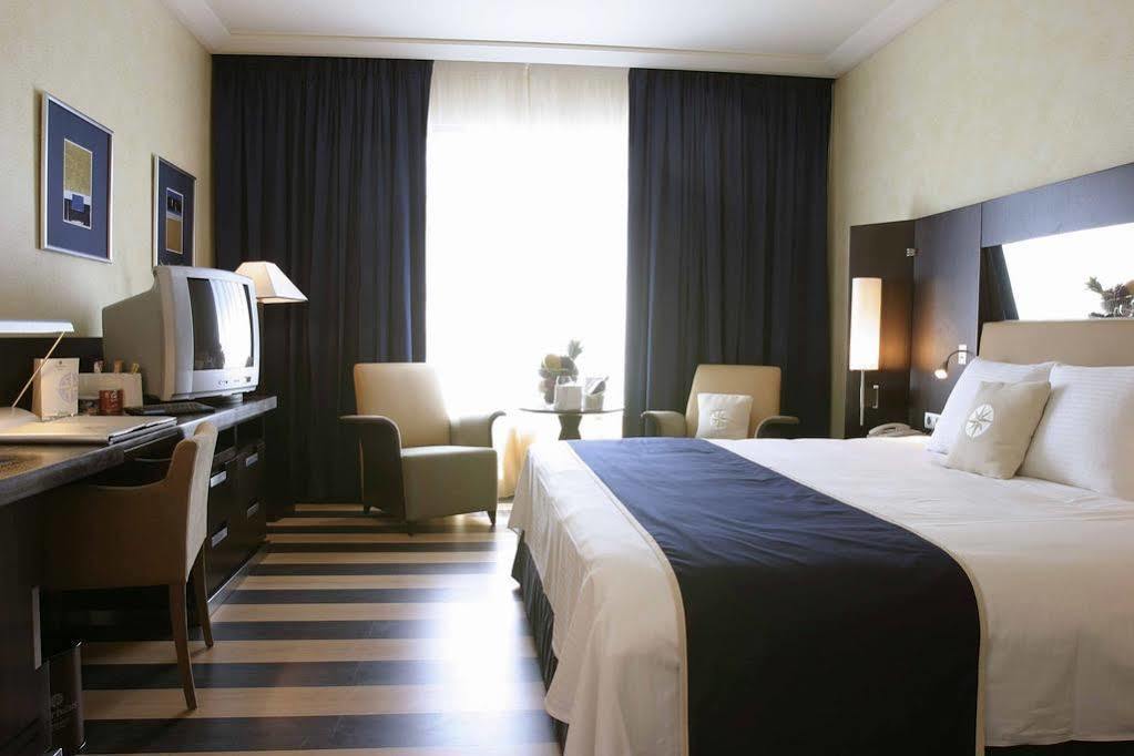 Four Points By Sheraton Le Verdun Бейрут Екстериор снимка